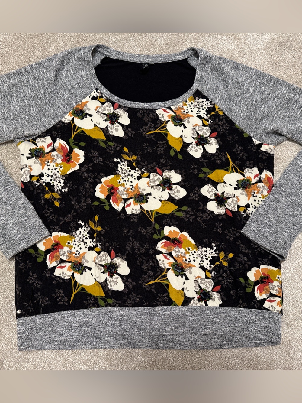 Kut from the Kloth Mixed Media Floral Top L Black Grey Long Sleeve Casual
